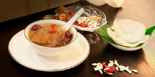 chưng yến bao l&acirc;u để yến kh&ocirc;ng bị mền nh&atilde;o