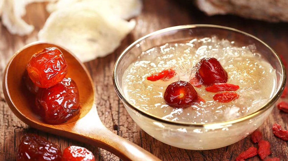 Mẹ bầu nên ăn yến vào tháng thứ mấy để con phát triển khỏe mạnh?